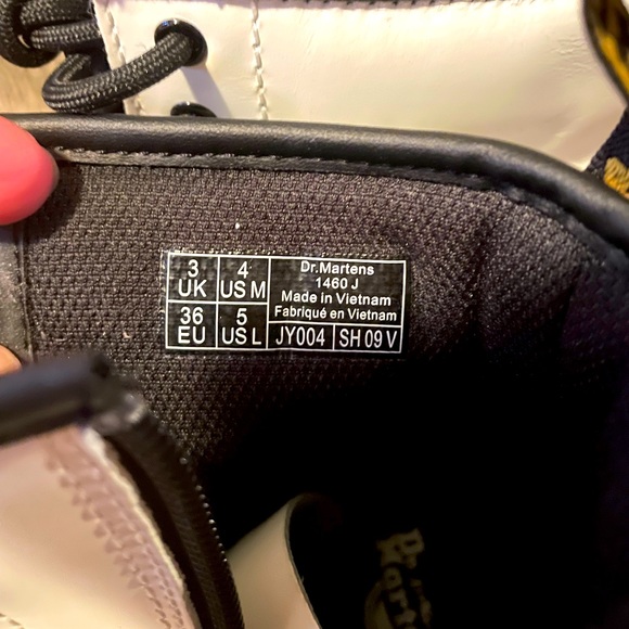 White Doc Marten Boots Big Kid Size 4 - Picture 4 of 4